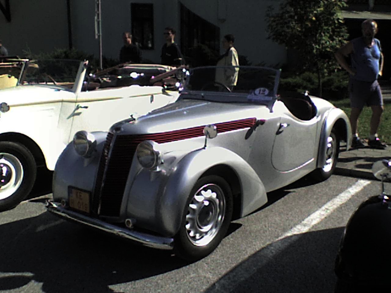 auto5-jawa.jpg