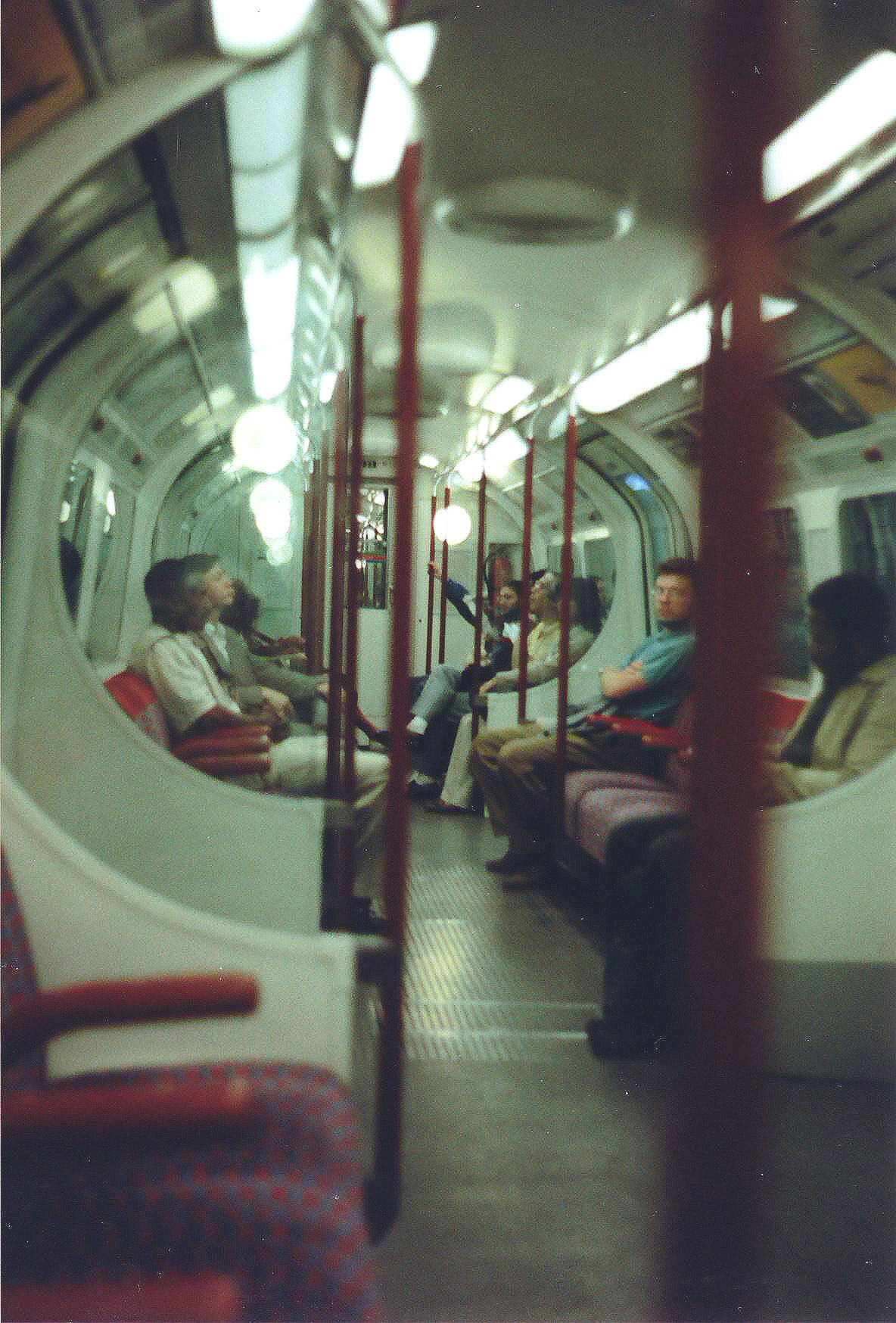 GBu940030a.jpg